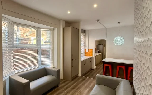 45 Auckland Avenue 1