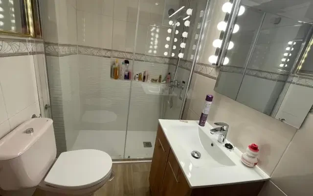 Cozy single bedroom in Ciudad Jardín, well connected to the city center 1