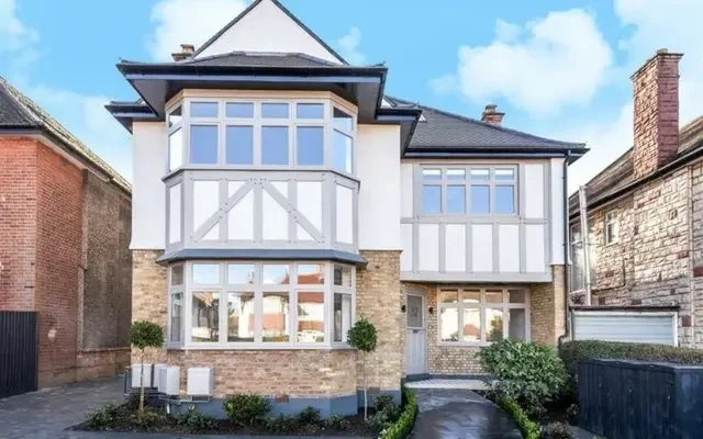 Chatsworth Road 12693# 0