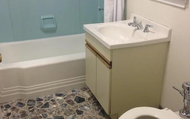 Charlesgate West,Boston,MA 02215 0
