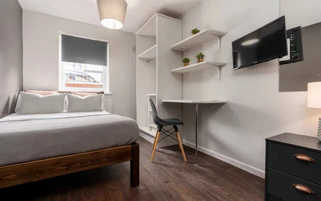 Flat 1, 28 Church Street 1
