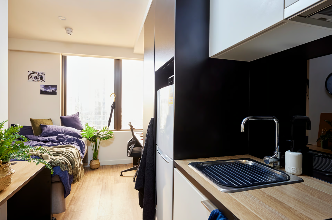 Signature Studio Apartment-Double Bed with Standard View