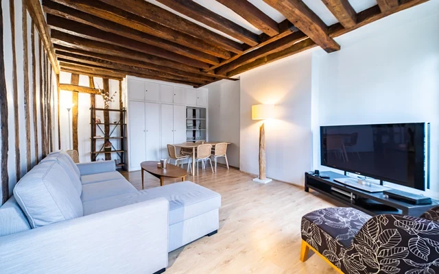 Regal Parisian Residence 1