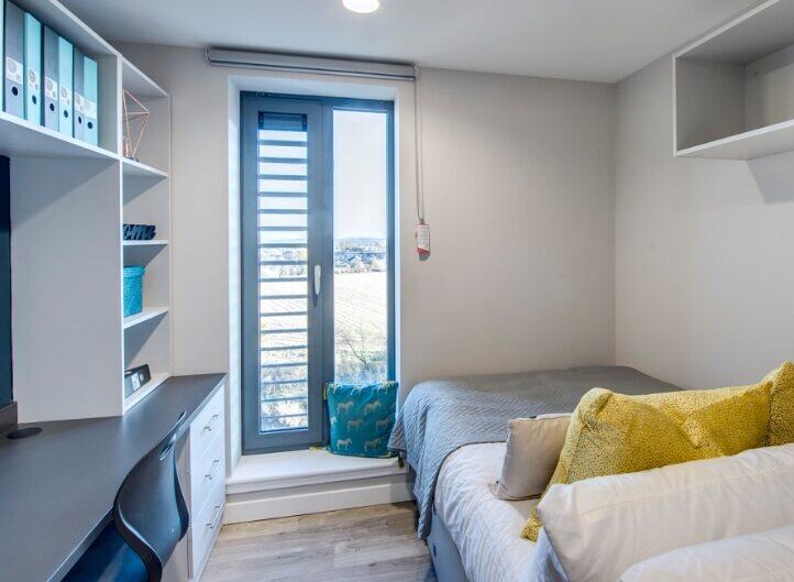 Gold Two Bed En Suite