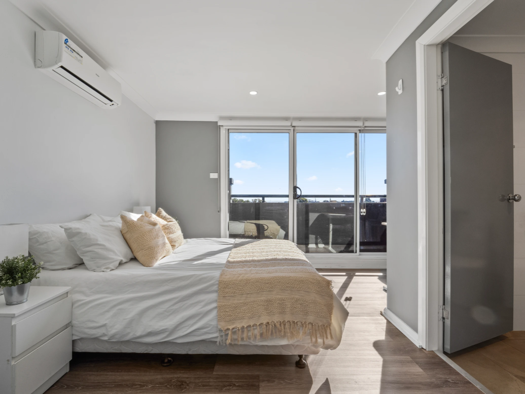 2/65 Crystal Petersham 2