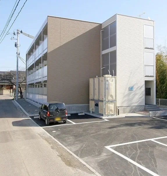 レオパレス本宮インター