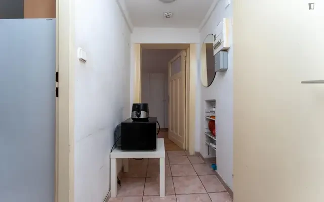 Single bed in bunk bed in neat double bedroom in Neukölln 1