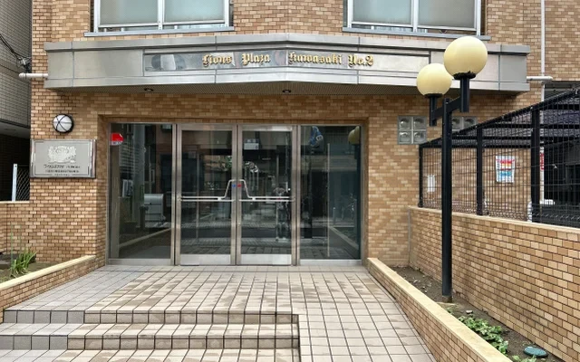 Lions Plaza Kawasaki 2, Room 1008 0