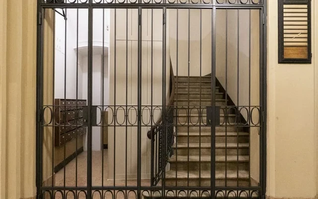 Via Francesco Rizzoli 2