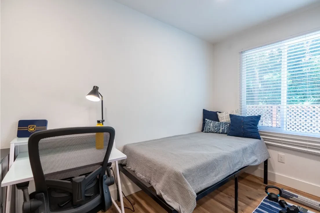 9 Bed 6 Bath Second Floor B