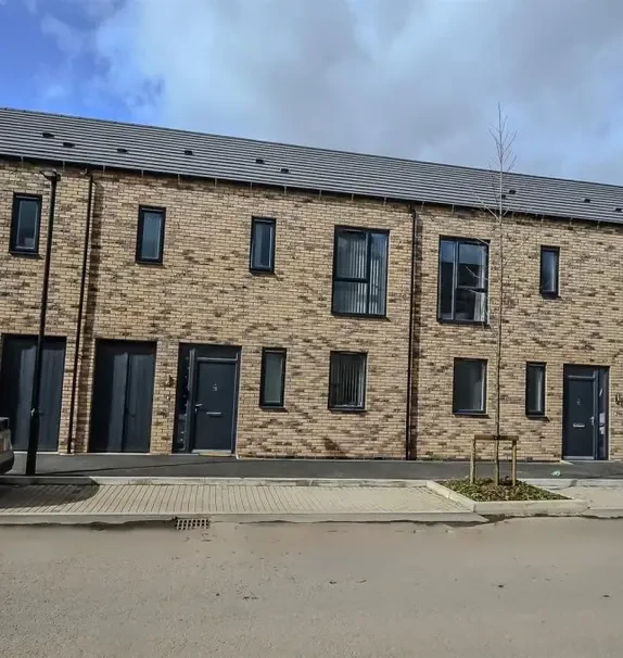 Entire Place·3B2B···59 Parkes Avenue