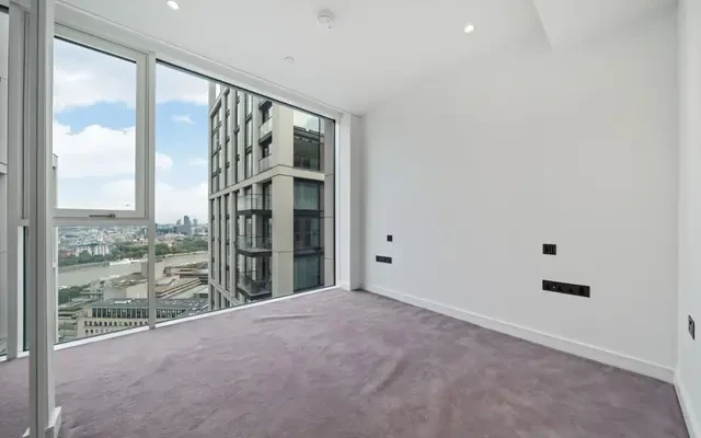 Casson Square, Southbank, London, SE1 7ST 3