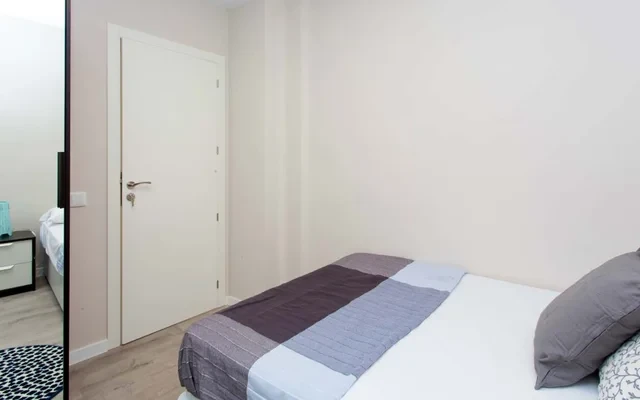 Calle de Andres Borrego Madrid 28004 Spain 1