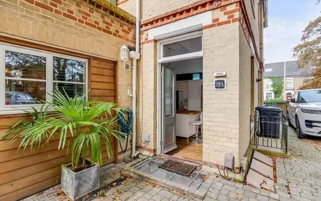 58A Earlham Road 2