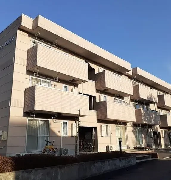 プレンティナカヤマ 2階