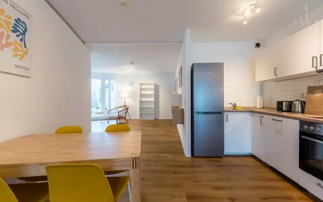 Schoene 3-Zimmer-Wohnung in zentraler Lage mit Balkon 4