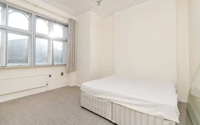 Cromwell Road, Earls Court, SW5 1
