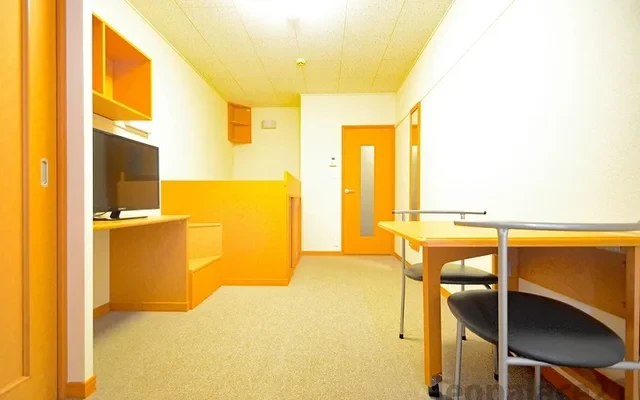 レオパレスドミール小倉 3