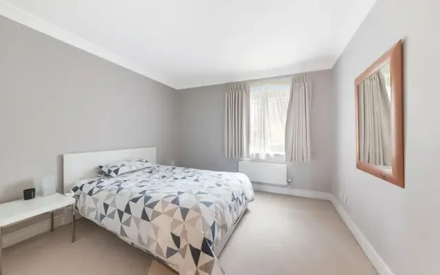 Sandpiper Court, City Quay, St Katharine Docks, London, E1W 1AS 3
