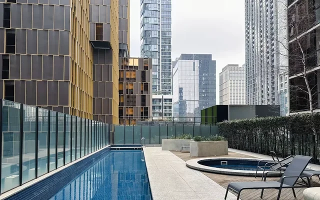 503/33 Mackenzie St - alloggio per studenti a Melbourne - piscina