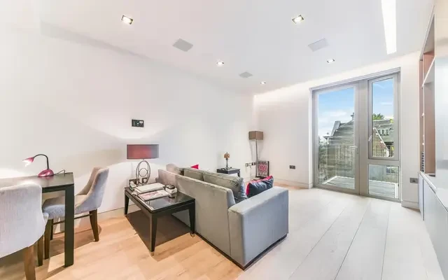 Duchess Walk, One Tower Bridge, London, SE1 2RY 4