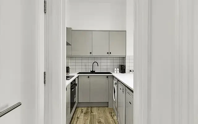 Norfolk Place 12212# 3
