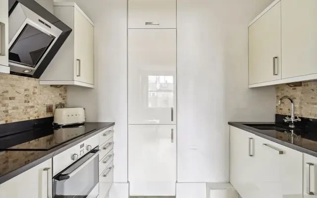 Devonshire Terrace, London, W2 3DW 3