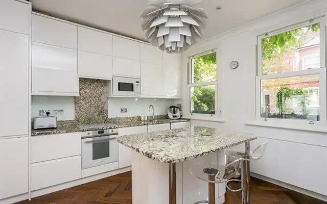 Montefiore Street, London, SW8 3TP 1