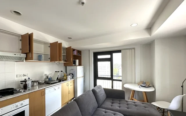 2 Eden Crescent 0