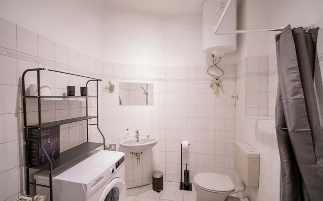 2 Zimmer Wohnung in Berlin 0