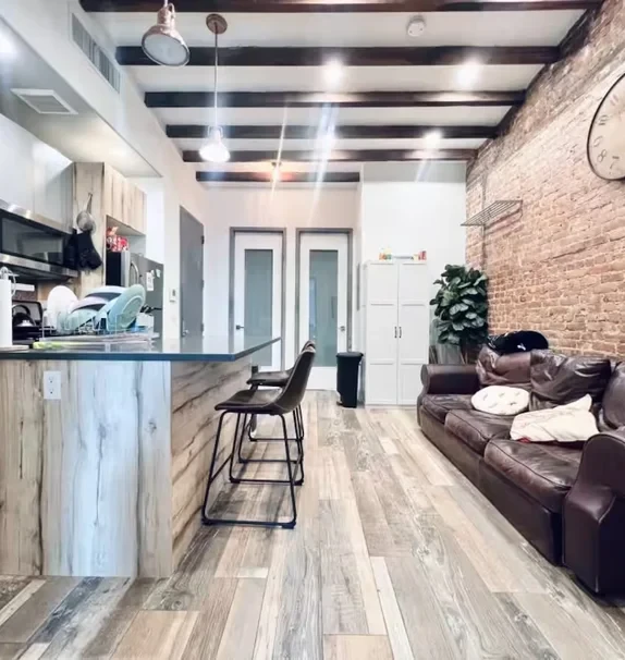 425 Wythe Avenue, Brooklyn
