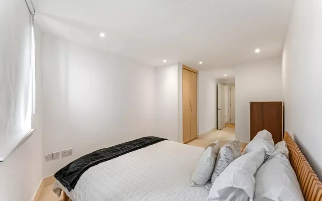 Orion Point, Crews Street, Docklands, London, E14 0