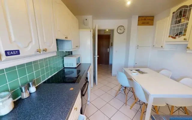 Inviting double bedroom in Gerland 2