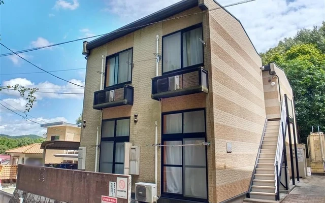 レオパレス谷万成 0