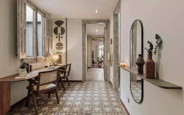 Cotoca - 3 bedrooms and balcony in Eixample Dreta 1