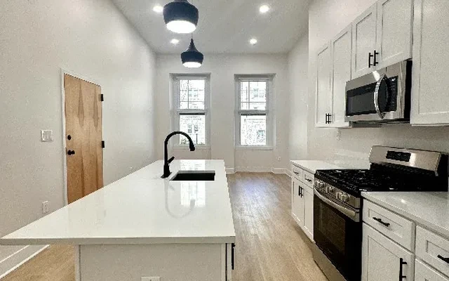 UCA - 4114 Spruce Street 2