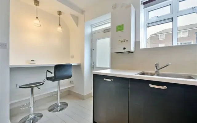 LH-Crowndale Road – Studentenunterkunft in London