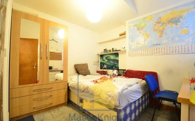 Entire Place·6B2B···9 Rose Cottage, Hubert Road 1