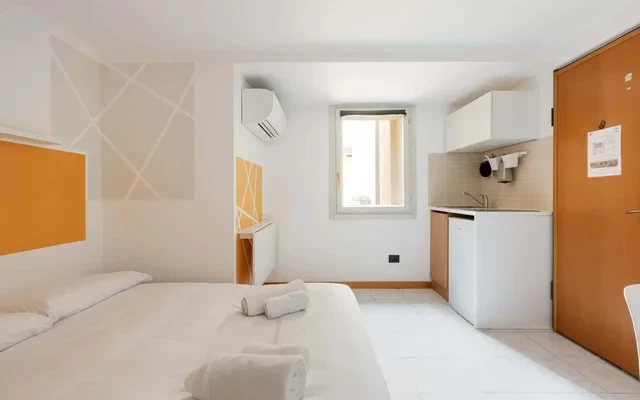 Milano-Corso Magenta  APT! 2