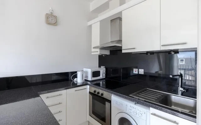 LH-Leopold Road - London student accommodation