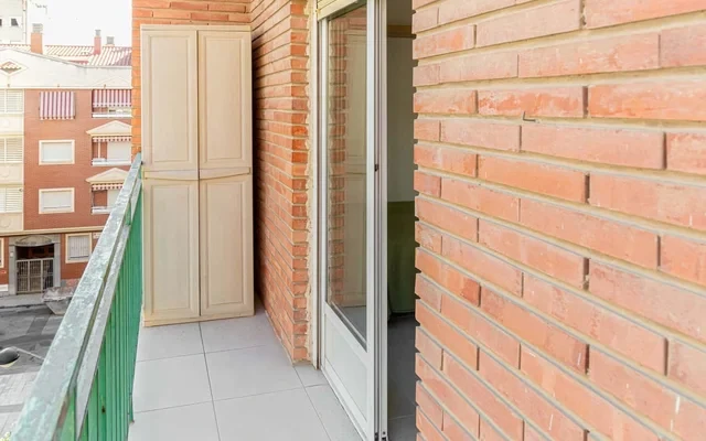 H1 - C/Portugal 34, 3º puerta IZQ - (4H2B), AG, ZGZ 0