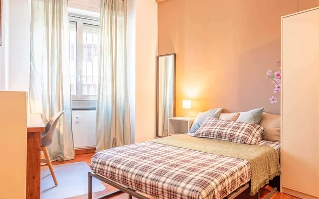 VIA SANTA RITA DA CASCIA 35 <br> PRIVATE ROOM S1 0