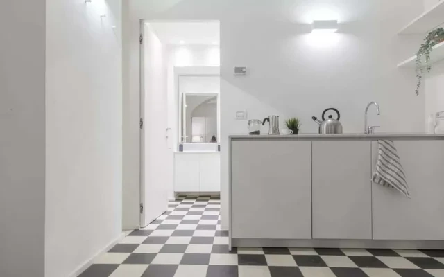 Superb Studio for 2, 10mins from Duomo 3