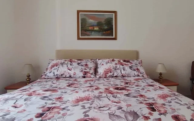 Via Montecchi comodo trilocale -  Trastevere/Ippolito Nievo 2