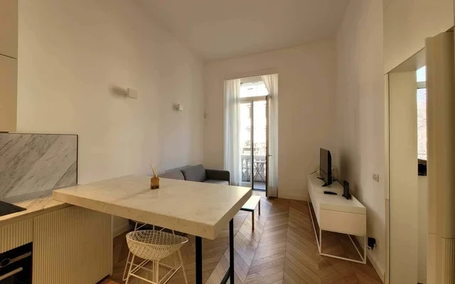 One-Bedroom Apartment | Via Quintino Sella | Sempione Area 3