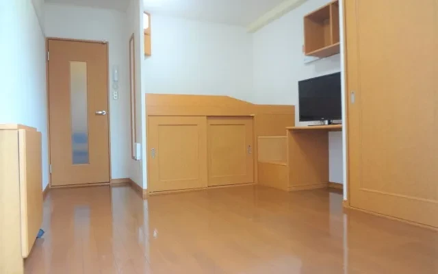 レオパレスアイエス湖西 3