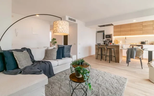 Apartment in Gran Via de Carles III, Barcelona for 79 m² with 2 bedrooms 1