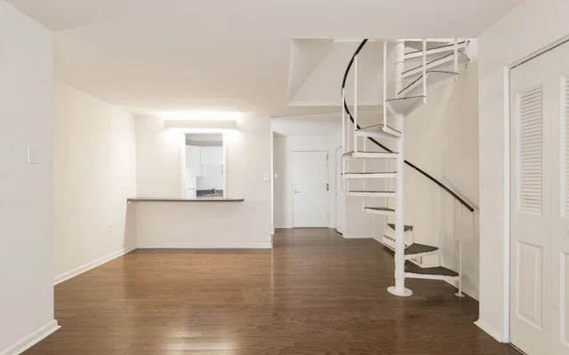 2311 Spruce Street 4