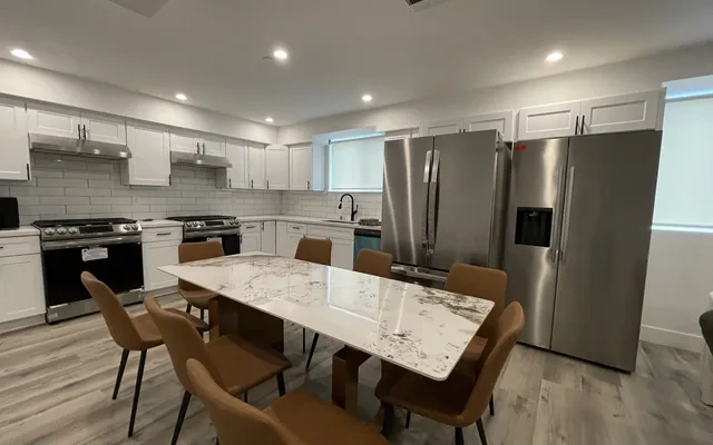 1377 W 36th Pl 3