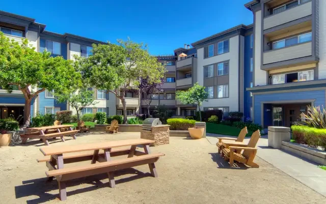 Artistry Emeryville Apartments 3